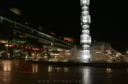 Фонтан на площади Сергельс Торг ночью