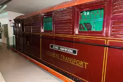 Электрический локомотив №5 «Джон Хэмпден» назван в честь известного парламентария из Бакингемшира. В 1927 году все локомотивы были названы в честь известных людей, связанных с районом обслуживания
