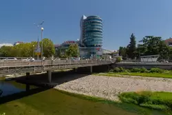 Торговый центр «Александрия» и река Сочи