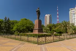 Достопримечательности Сочи: площадь Искусств и памятник Ленину