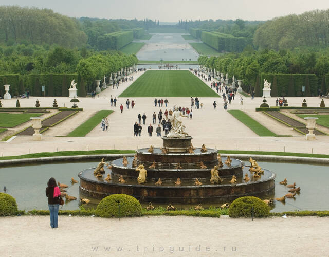 Версаль — вид на фонтан Латоны и Большой канал