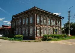 Дом с красивыми наличниками в Козьмодемьянске
