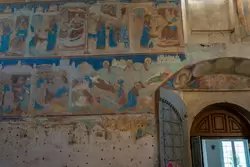 Фрески на стенах Свято-Троицкого собора Макарьевского монастыря