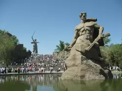 Достопримечательности Волгограда: монумент «Стоять насмерть» на Мамаевом кургане