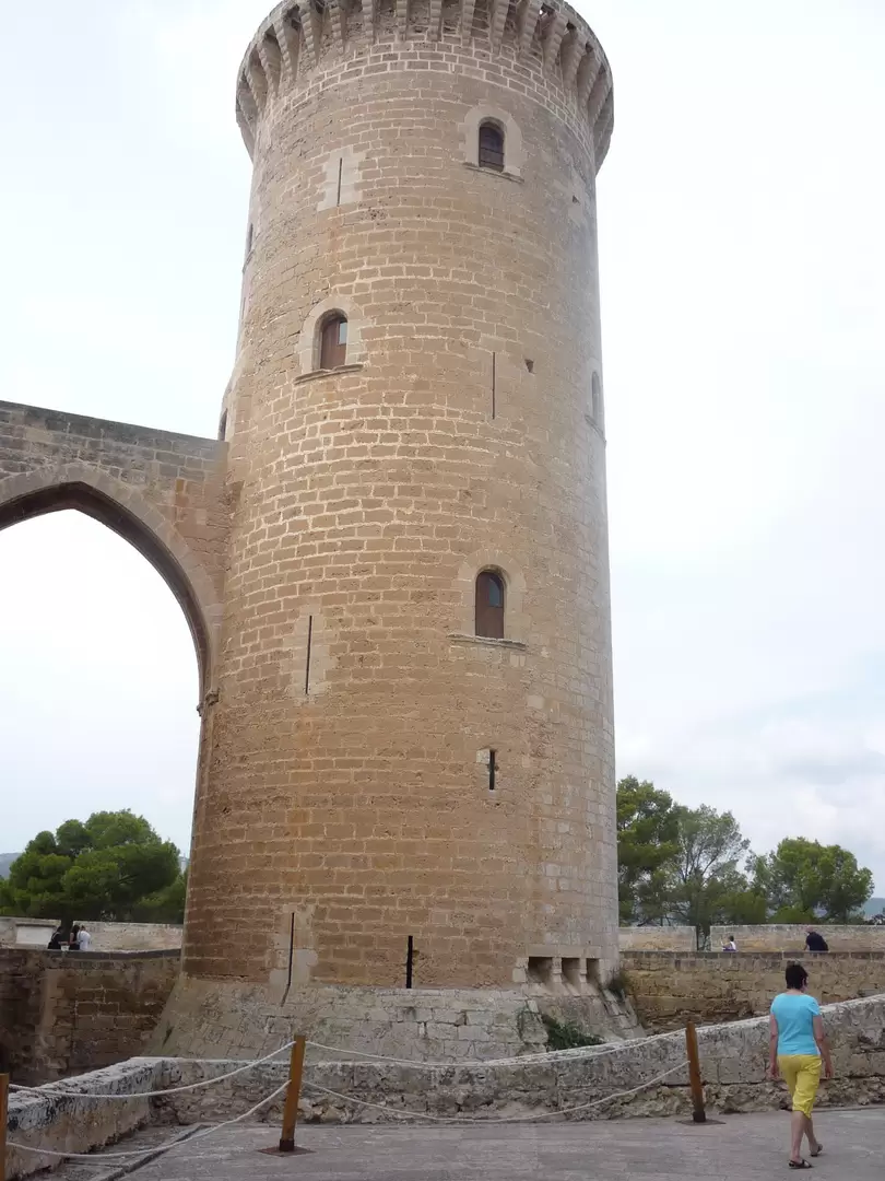 Замок de Bellver 3 Замок de Bellver 3