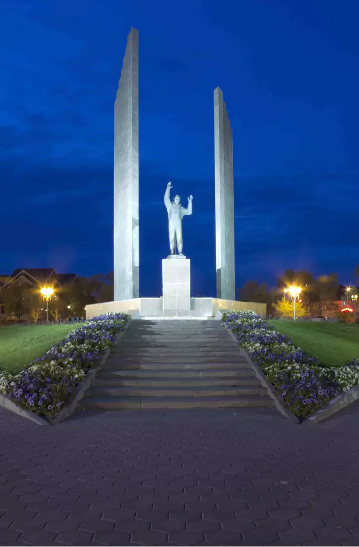 Памятник Гагарину