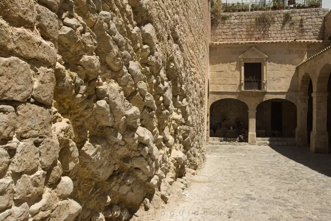 Оружейный двор Patio de Armas Оружейный двор Patio de Armas