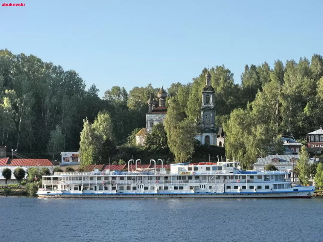 Пристань теплоходов в Плёсе Пристань теплоходов в Плёсе