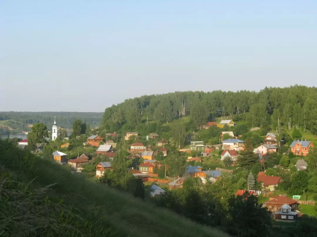 Вид с Соборной горы (горы Свободы) на город Вид с Соборной горы (горы Свободы) на город