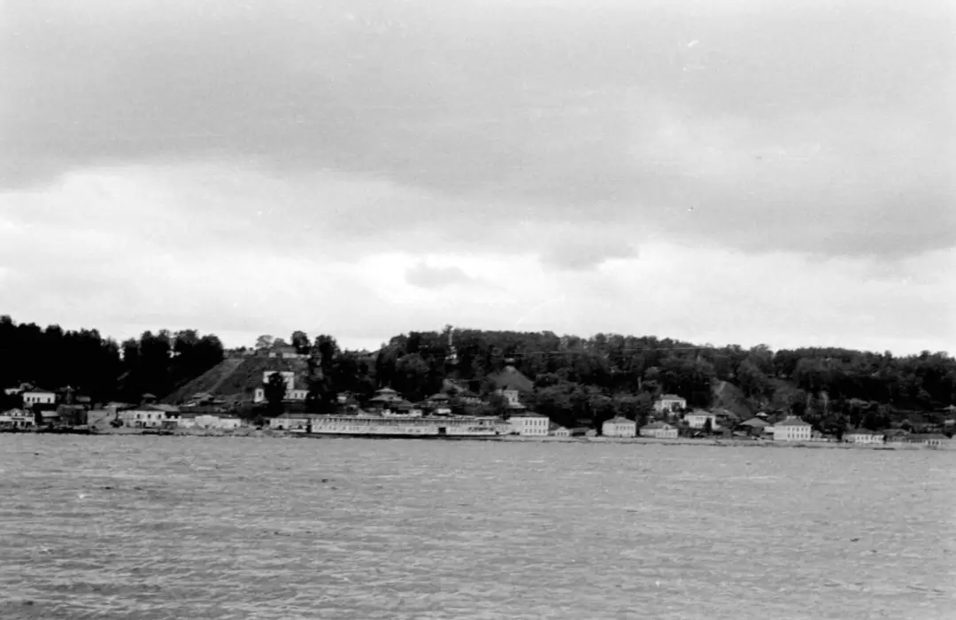 Плёс, вид с лодки перевоза в 1957 году Плёс, вид с лодки перевоза в 1957 году