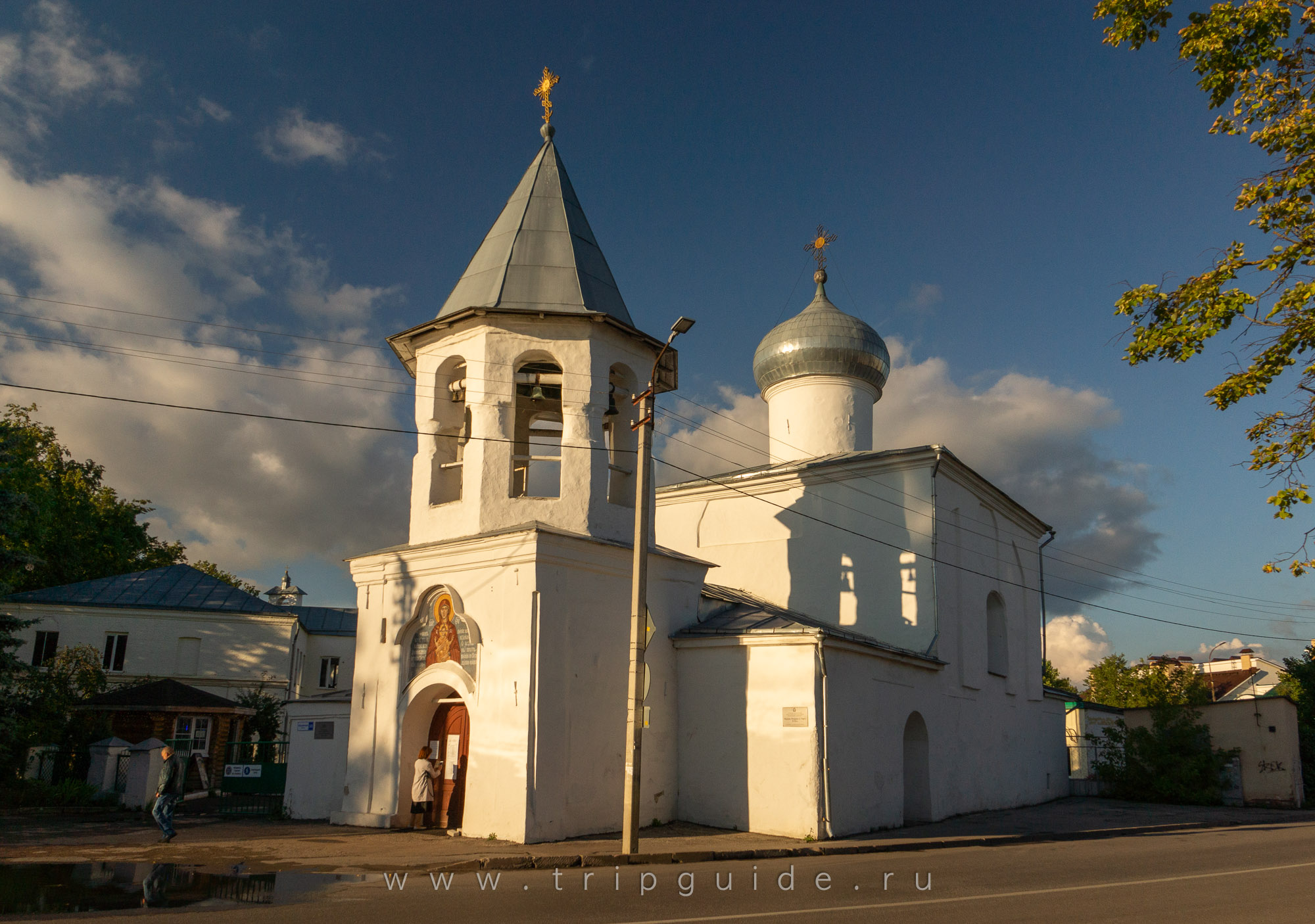 Псков, храм Покрова от Торгу