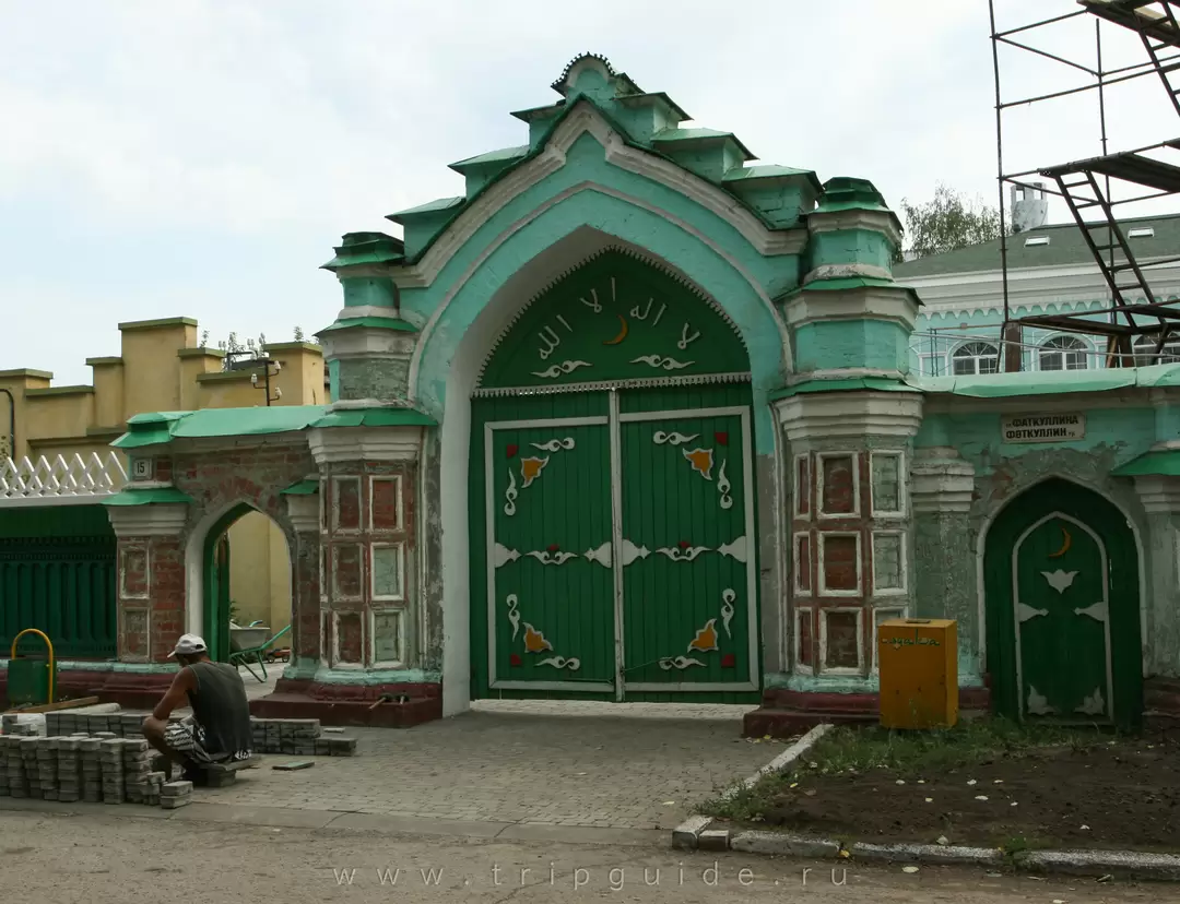 Ворота в Азимовскую мечеть в Казани Ворота в Азимовскую мечеть в Казани