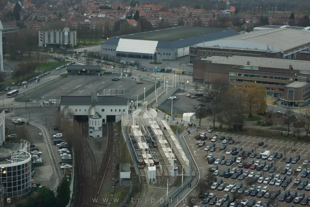 Метро Heysel и трамвайная станция Heysel Метро Heysel и трамвайная станция Heysel
