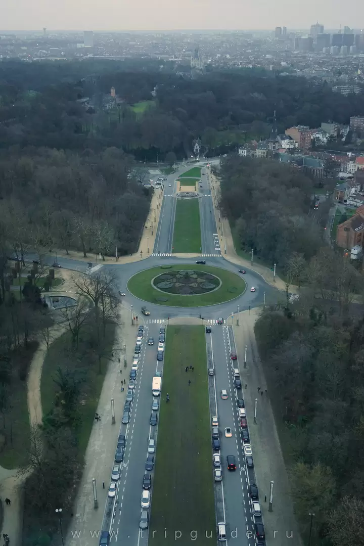 Boulevard du Centenaire / Eeuwfeestlaan / Бульвар Столетия Boulevard du Centenaire / Eeuwfeestlaan / Бульвар Столетия