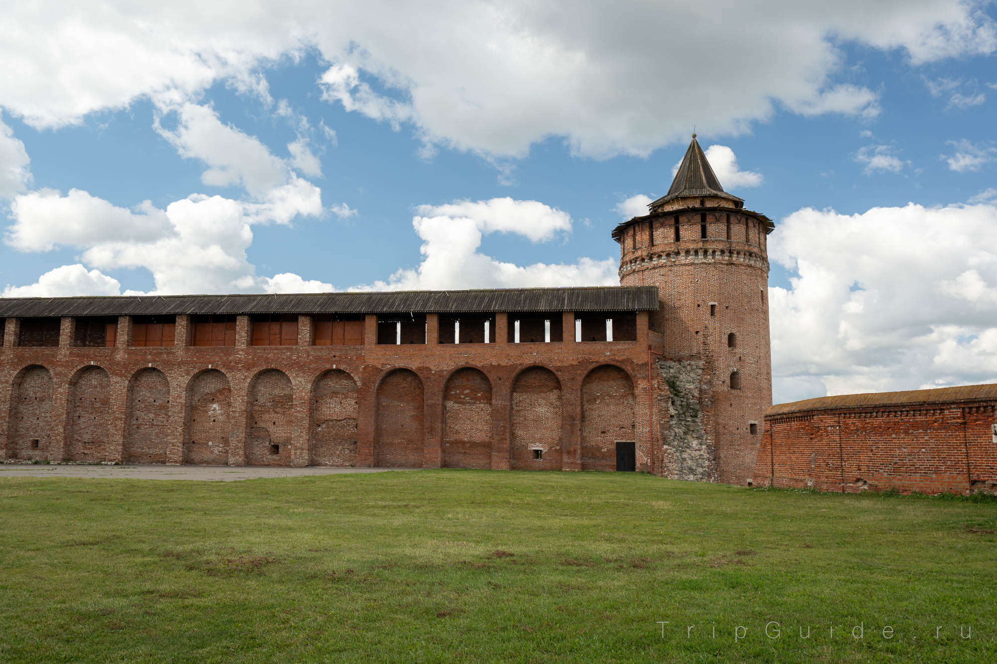 Крепостная стена Коломенского кремля