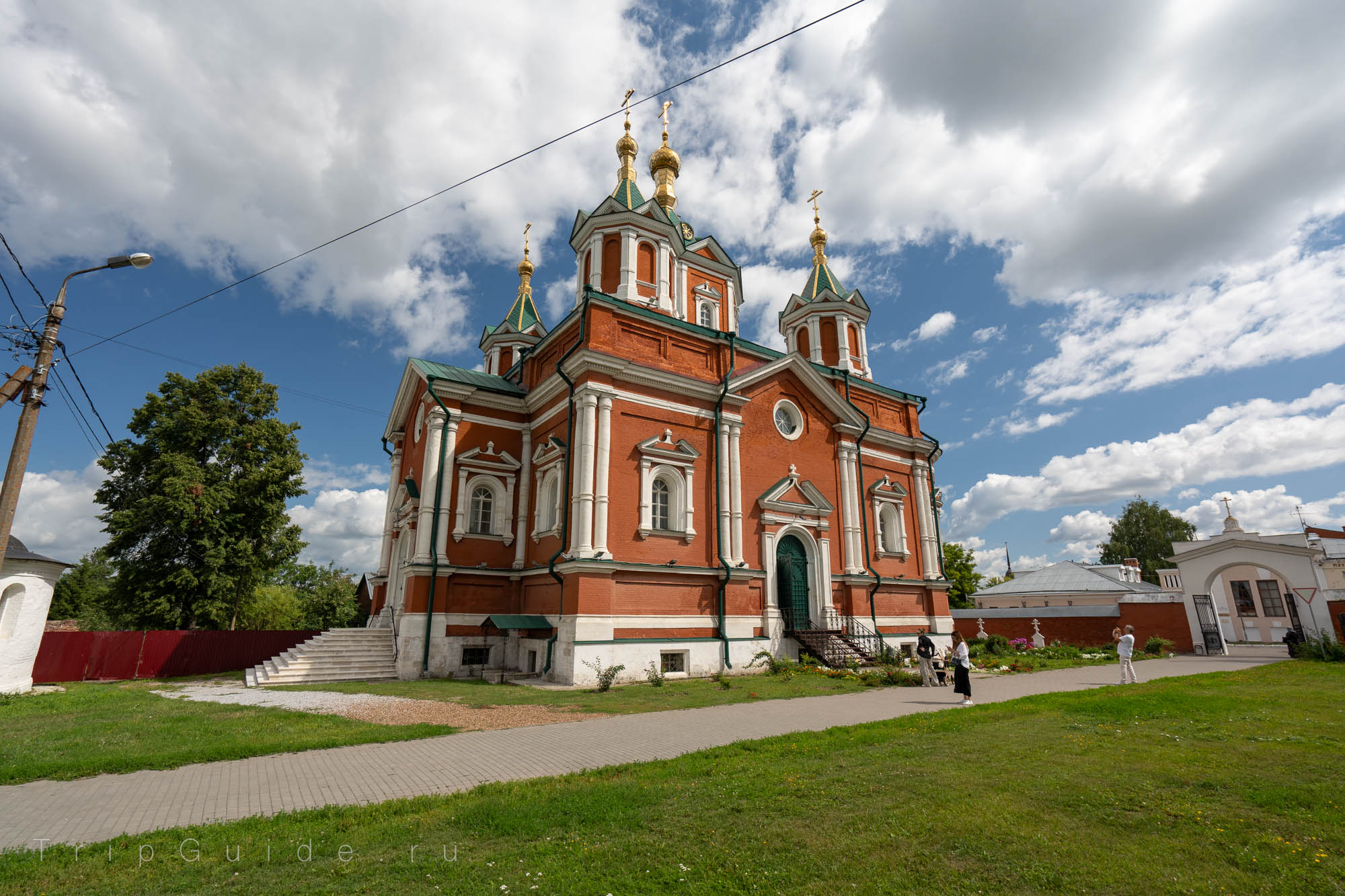 Крестовоздвиженский собор Брусенского монастыря