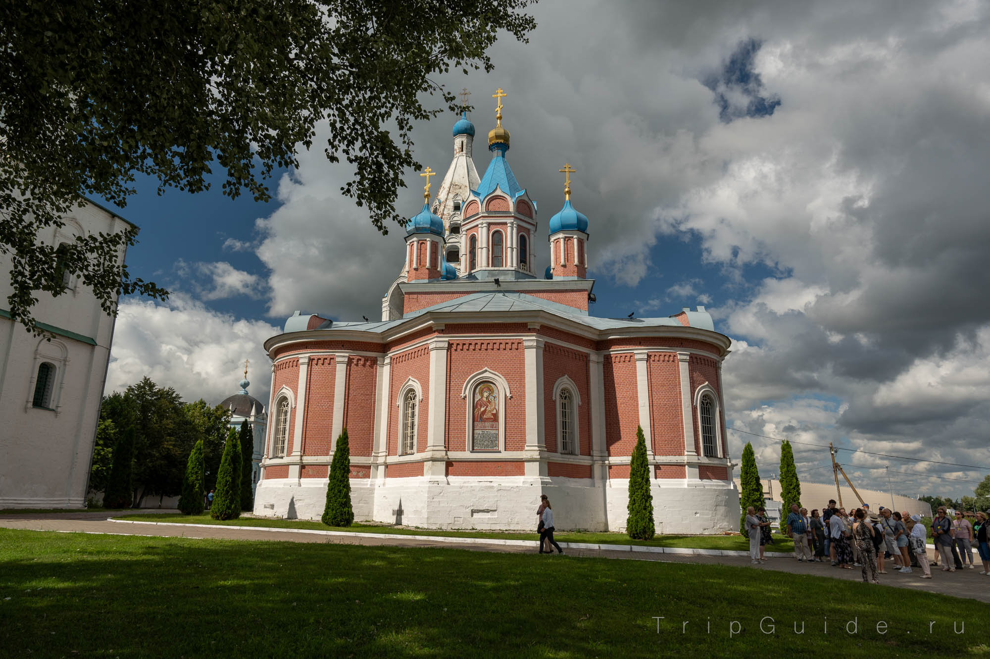 Тихвинская церковь в Коломне