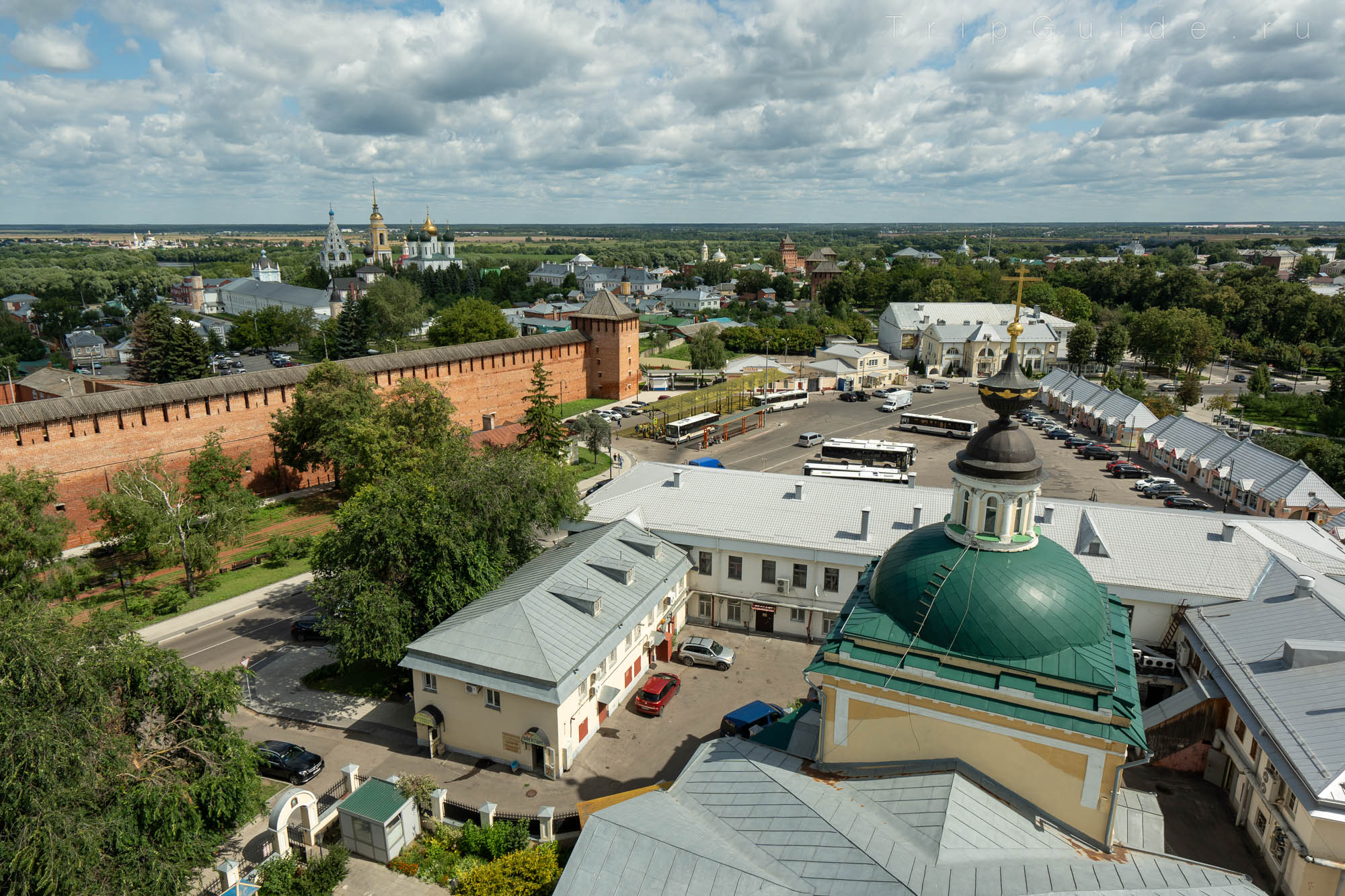 Торговые ряды и автостанция Старая Коломна