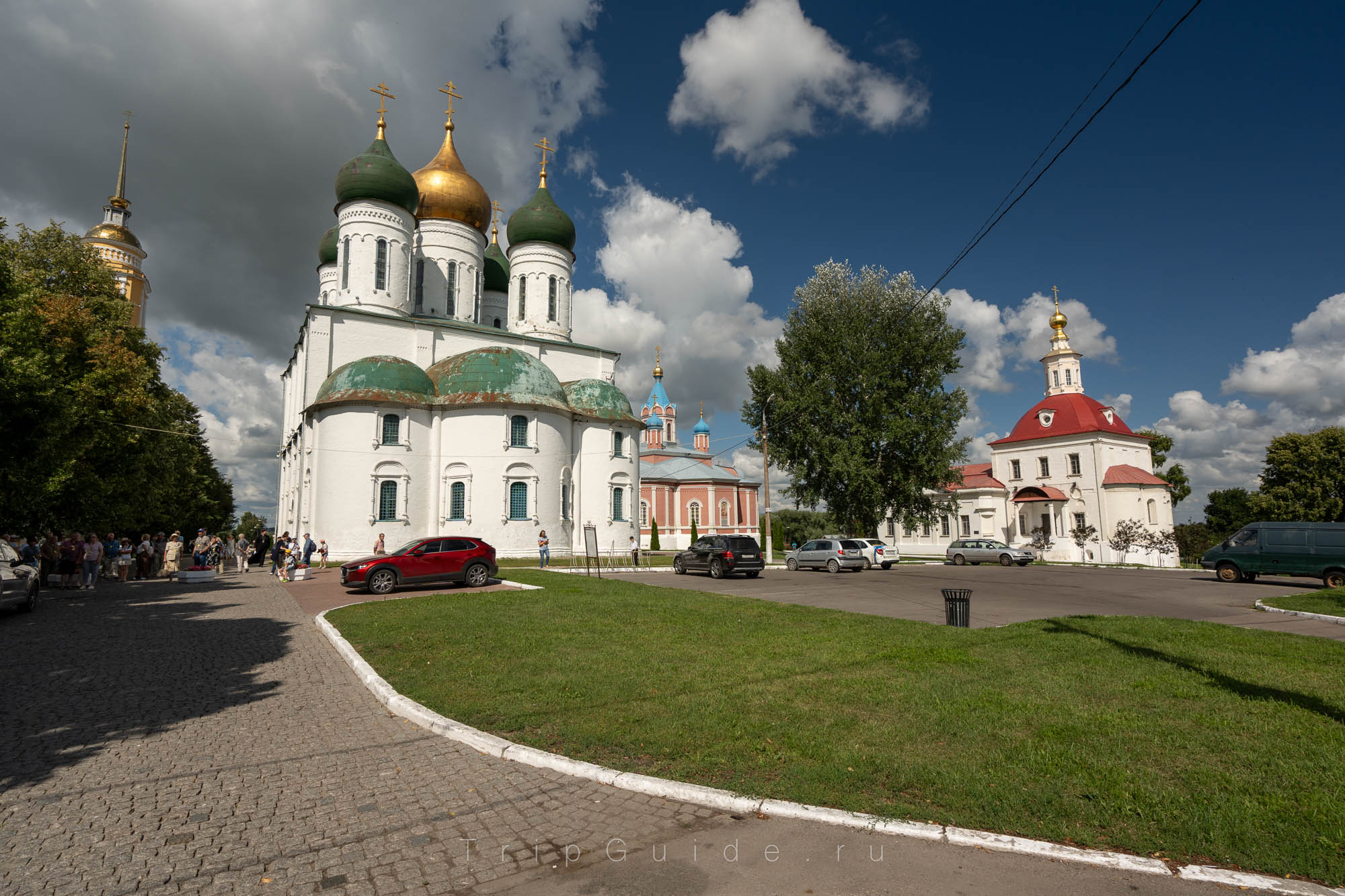 Вид на храмы Коломенского кремля