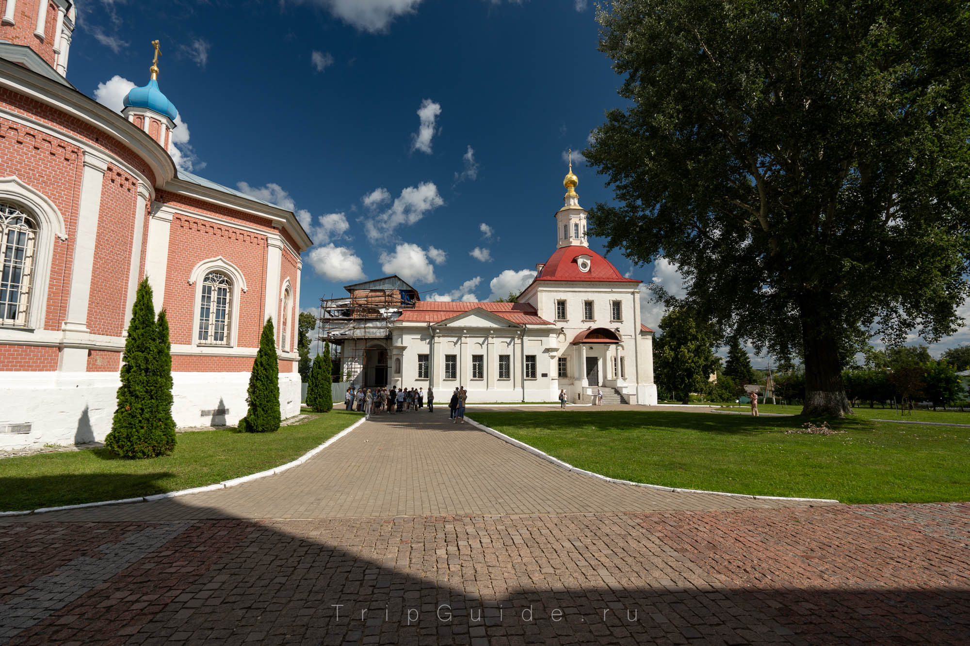 Вид на Воскресенскую церковь, Коломна