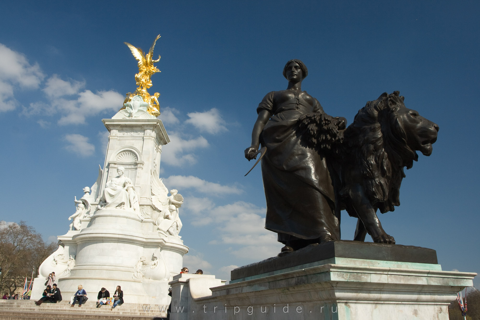 Мемориал королевы Виктории в Лондоне