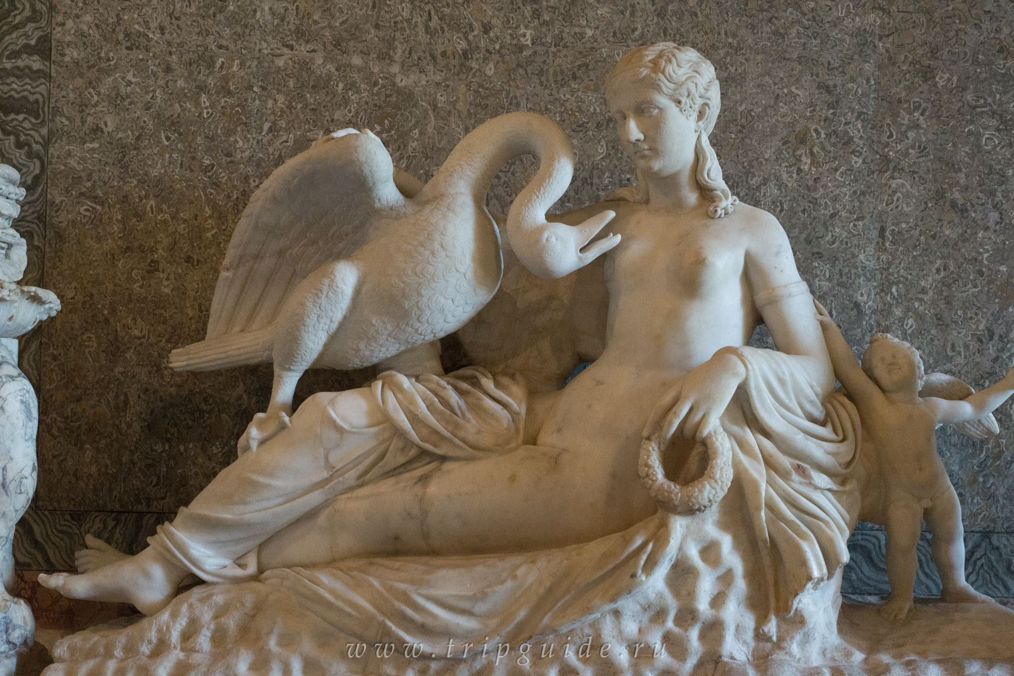 Леда и лебедь буше фото картины. Скульптура "Леда и лебедь" (Jean-Jacques Feuchere), бронза. Леонардо да Винчи Леда и лебедь. Леда с лебедем скульптура Эрмитаж. Паолина Боргезе скульптура.