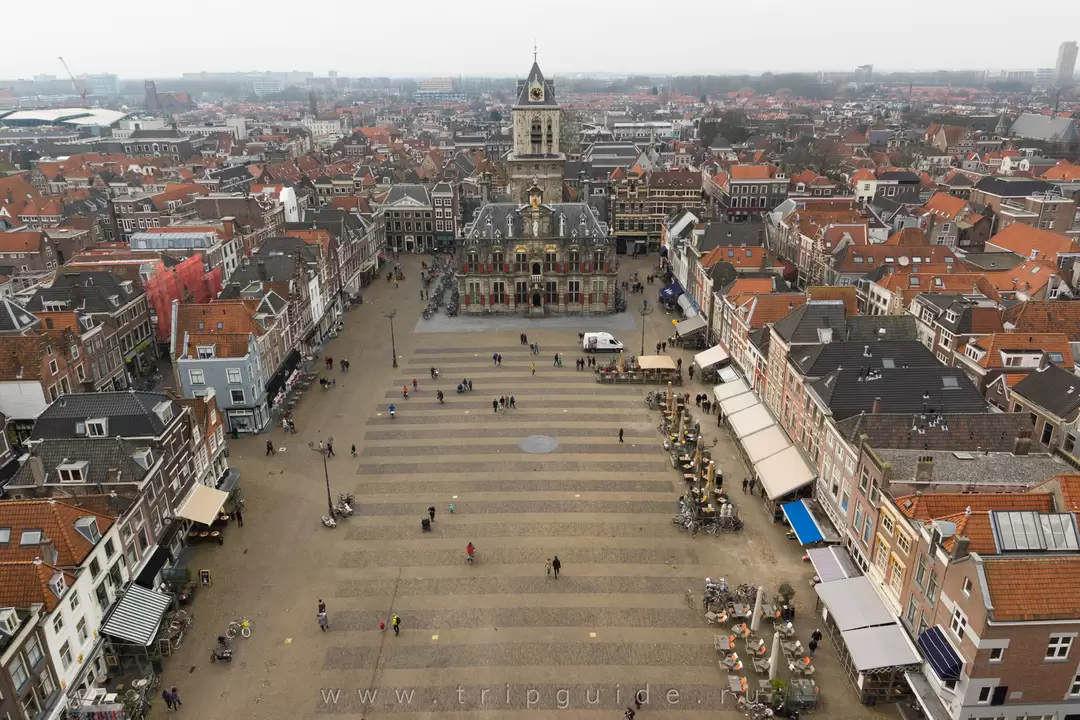 Рыночная площадь / Delft Markt Рыночная площадь / Delft Markt