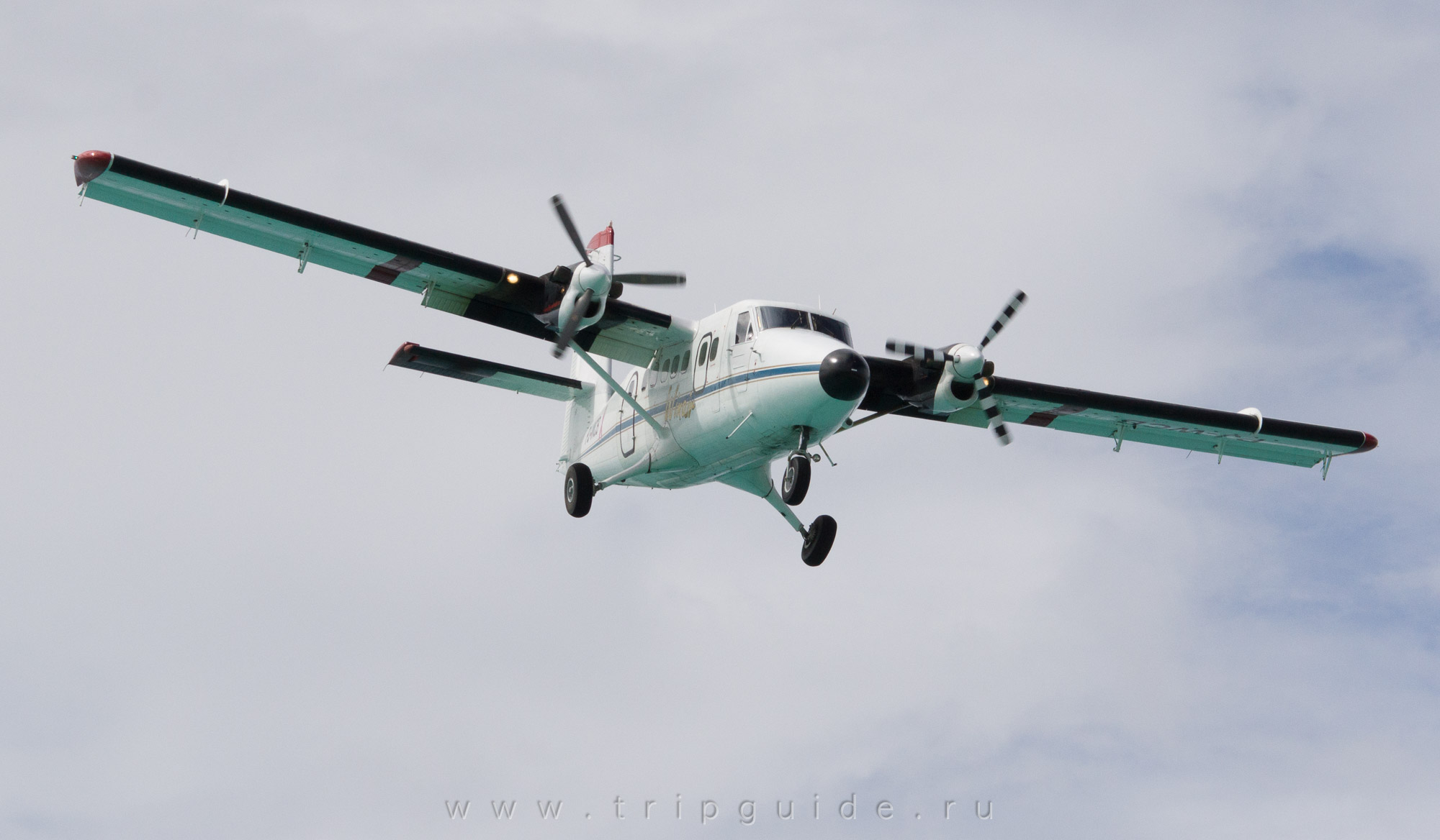 Самолет De Havilland Canada DHC-6-300 Twin Otter авиакомпании WinAir, бортовой номер PJ-WCB