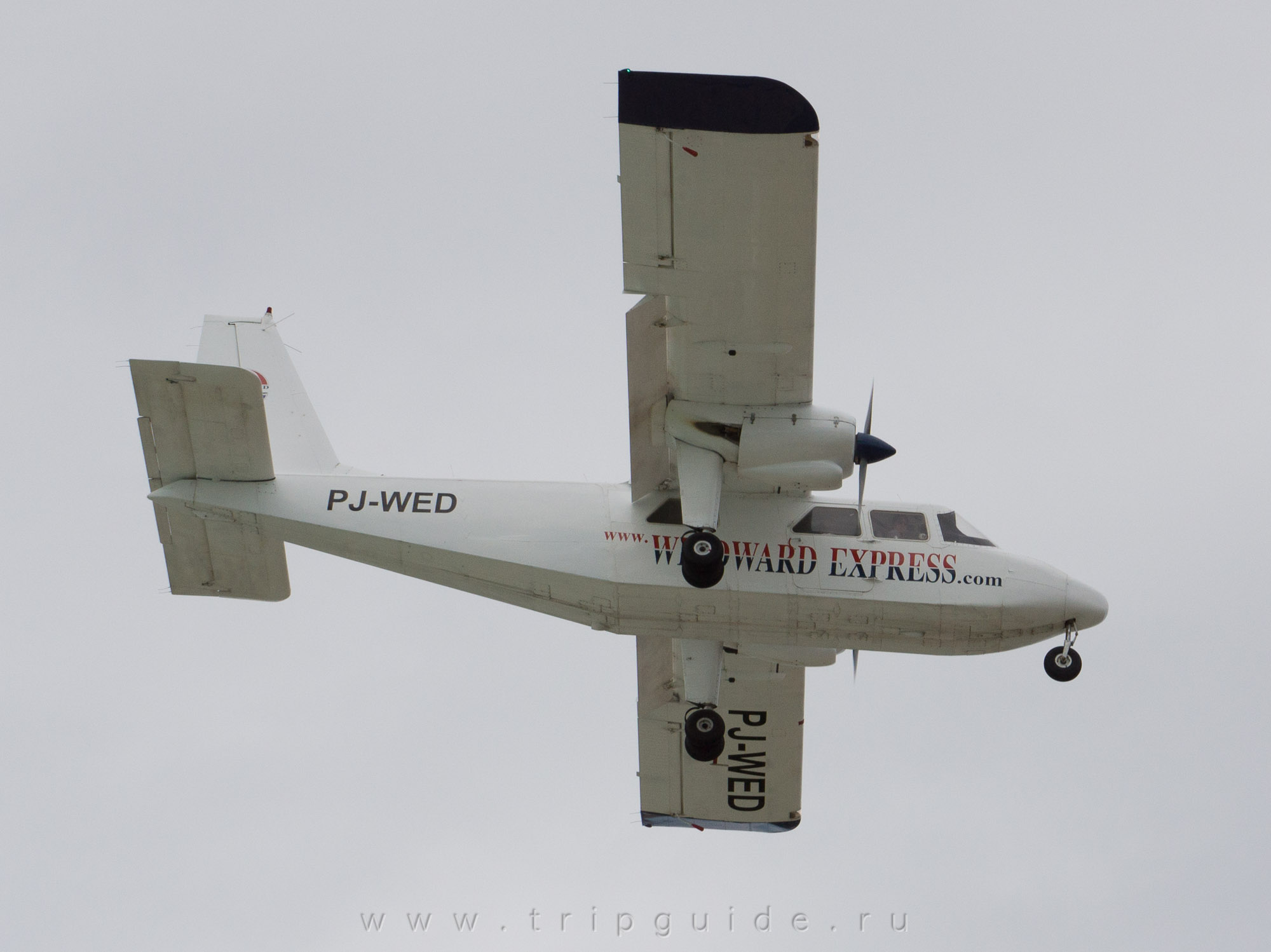 Самолет Britten-Norman BN-2 Islander авиакомпании Windward Express Airways, бортовой номер PJ-WED