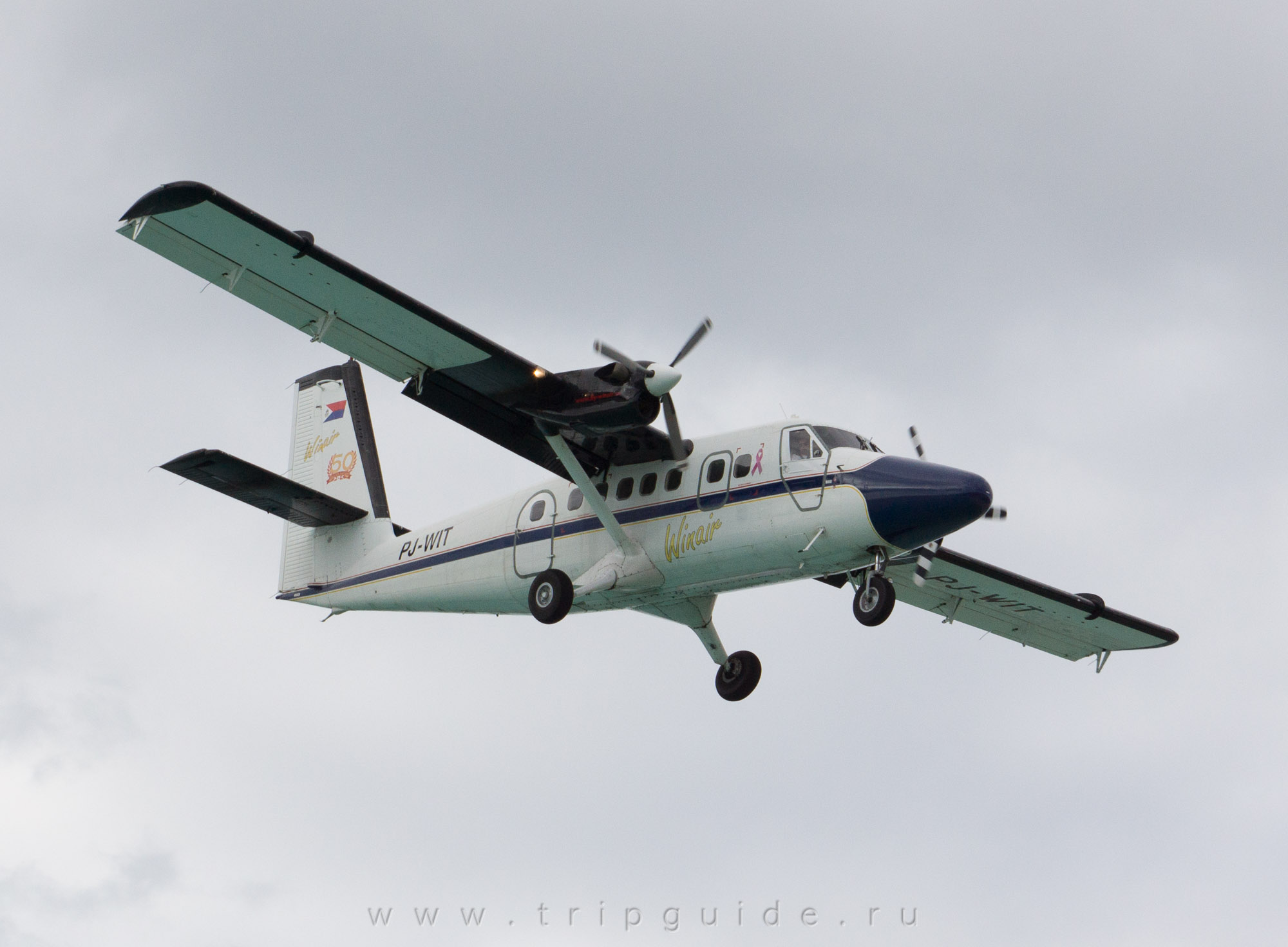 Самолет De Havilland Canada DHC-6-300 Twin Otter авиакомпании WinAir, бортовой номер PJ-WIT