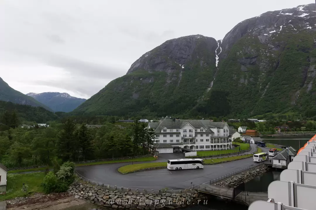 Quality Hotel Vøringfoss в Эйдфьорде стоит прямо напротив круизного терминала Quality Hotel Vøringfoss в Эйдфьорде стоит прямо напротив круизного терминала