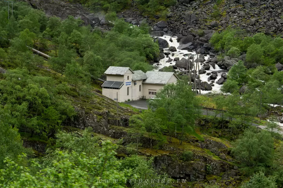 Гидроэлектростанция на водопаде Хвайтафосс (Tveitafoss kraftverk) Гидроэлектростанция на водопаде Хвайтафосс (Tveitafoss kraftverk)