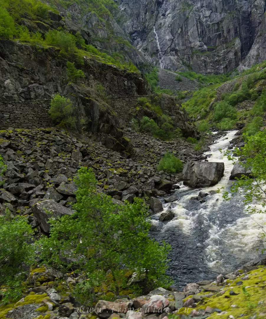 Долина Мобё (Måbødalen) и река Бьёрайо (Bjoreio) Долина Мобё (Måbødalen) и река Бьёрайо (Bjoreio)