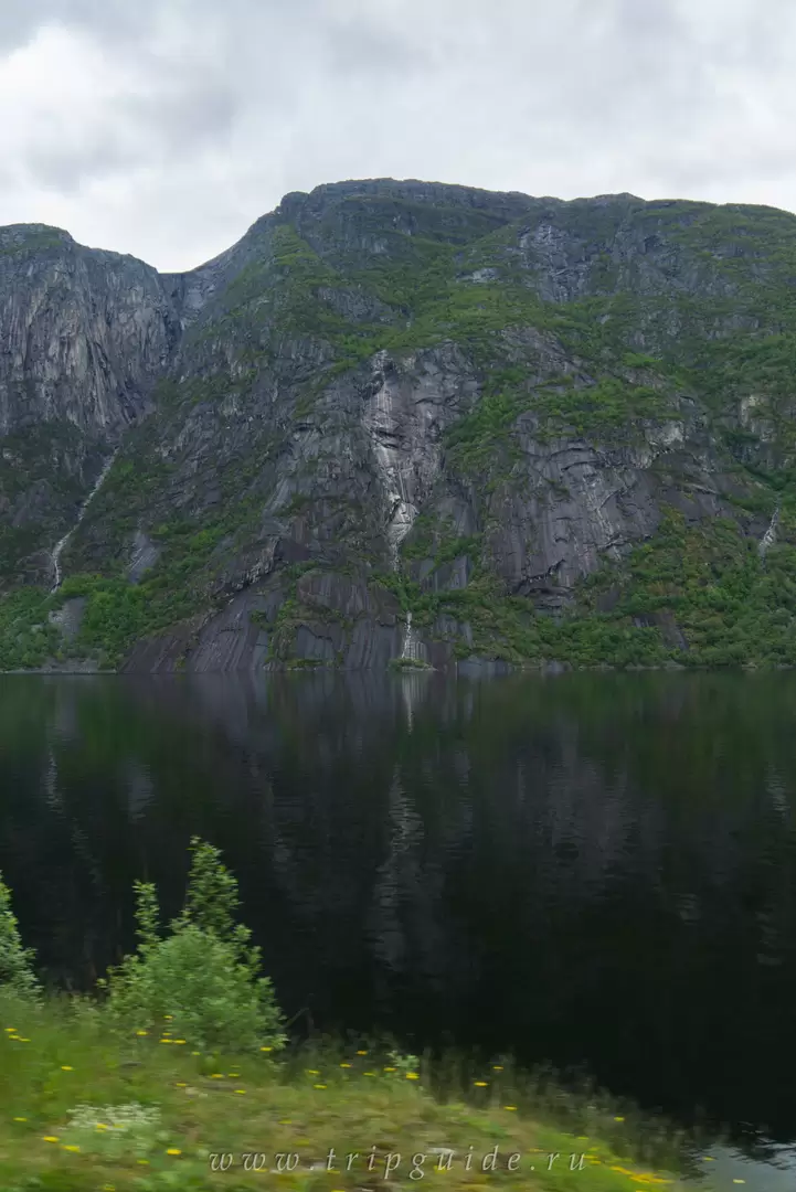 Озеро Эйдфьордватне (Eidfjordvatnet) Озеро Эйдфьордватне (Eidfjordvatnet)
