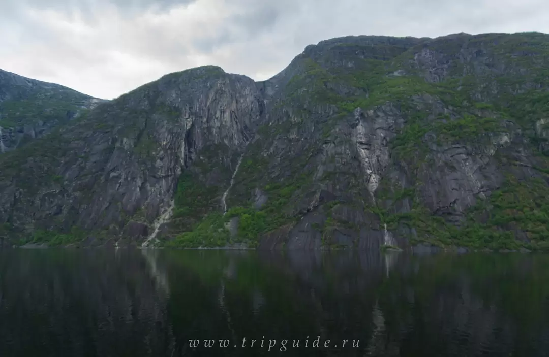 Озеро Эйдфьордватне (Eidfjordvatnet) Озеро Эйдфьордватне (Eidfjordvatnet)