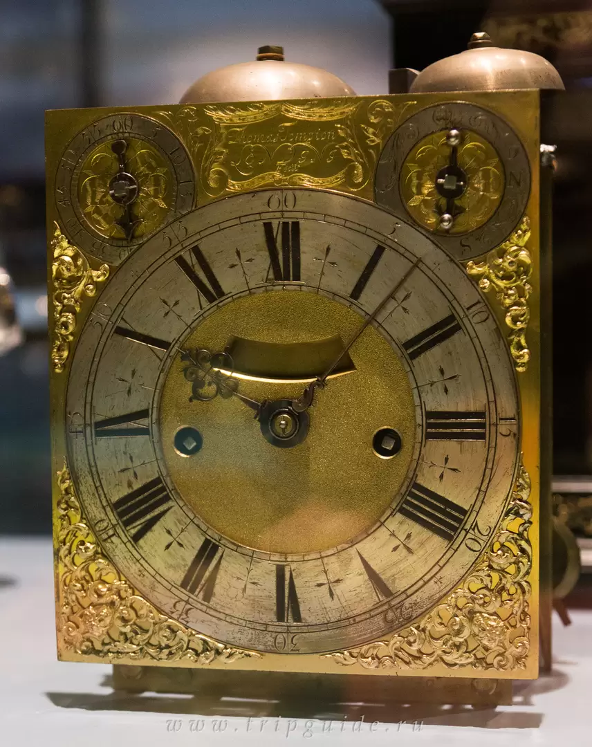 Настольные часы Thomas Tompion, около 1692 г. Настольные часы Thomas Tompion, около 1692 г.