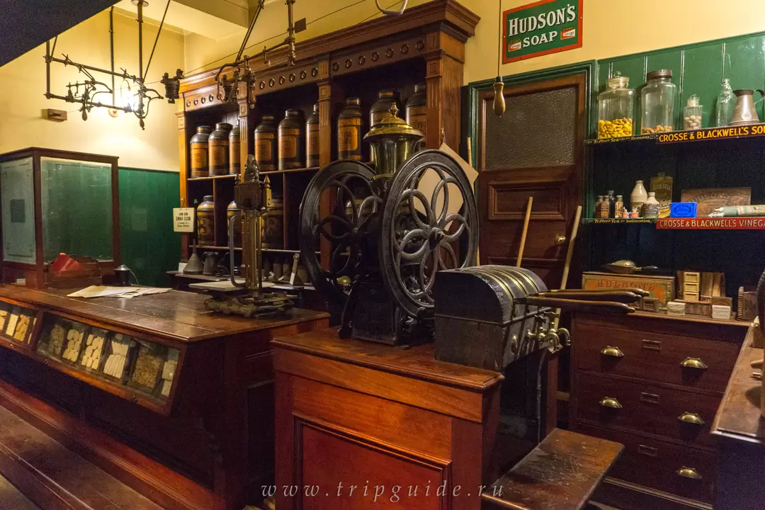 Бакалейная лавка викторианской эпохи в Музее Лондона Бакалейная лавка викторианской эпохи в Музее Лондона