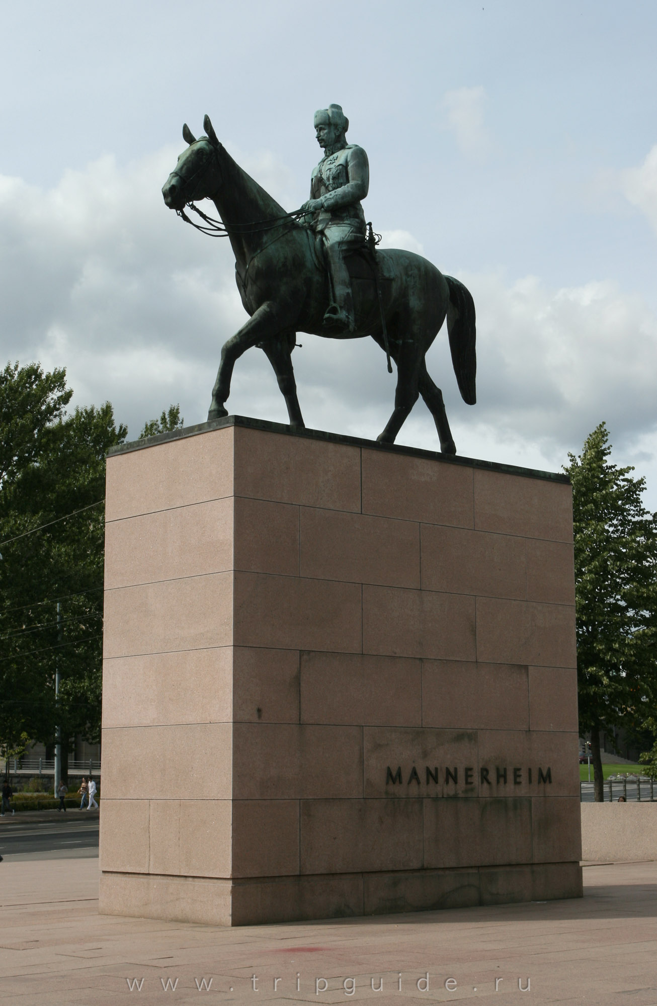 памятная доска маннергейму в санкт петербурге