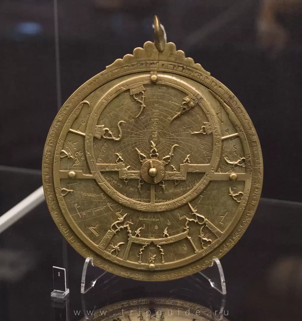 Астролябия Ибрахима ибн Саида аль-Сахли, 1068 г. из Толедо показывает, что математика с энтузиазмом изучалась в исламской культуре средневековой Испании / Музей истории и науки в Оксфорде