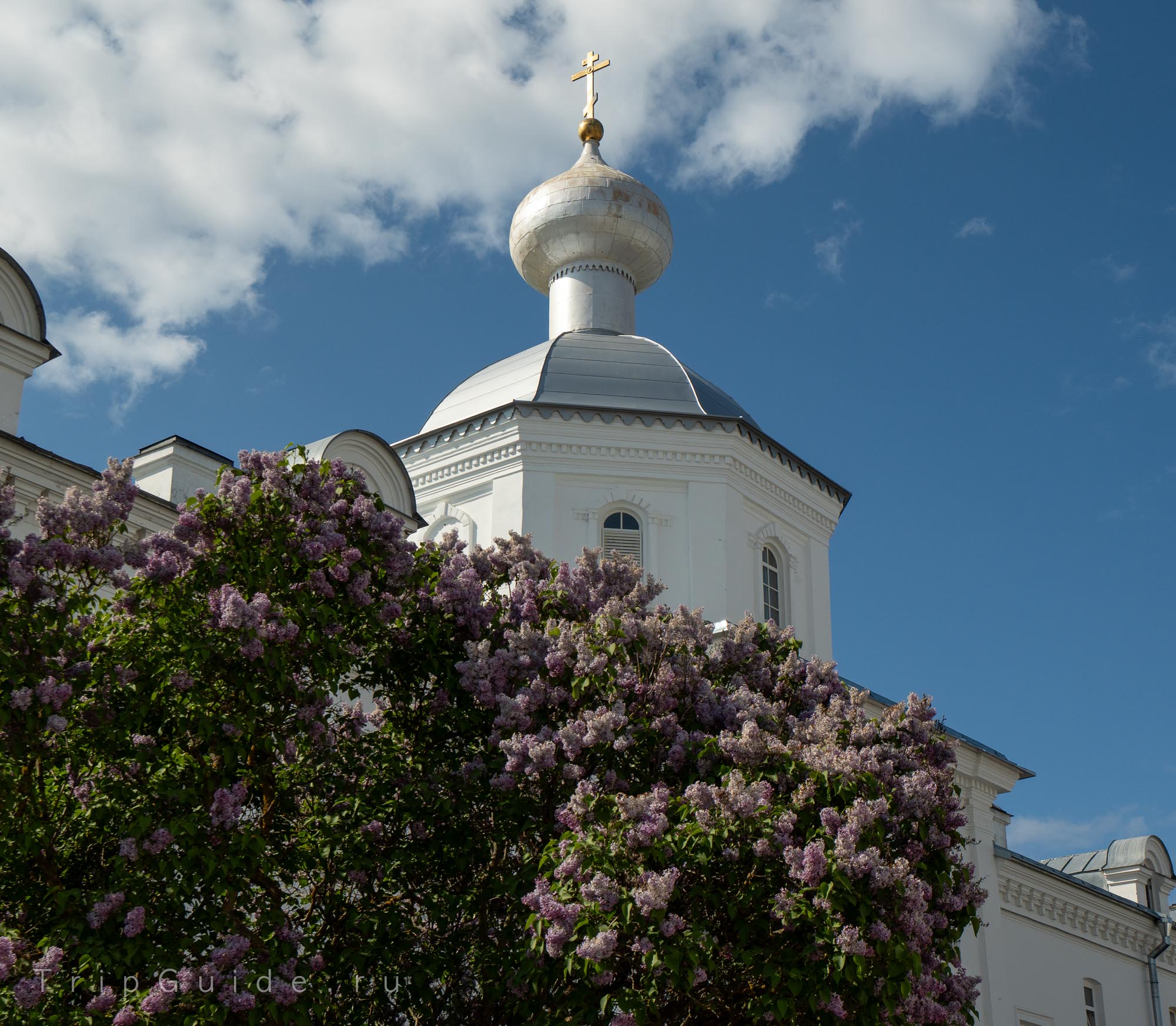 Надвратная церковь Петра и Павла на Валааме Надвратная церковь Петра и Павла на Валааме