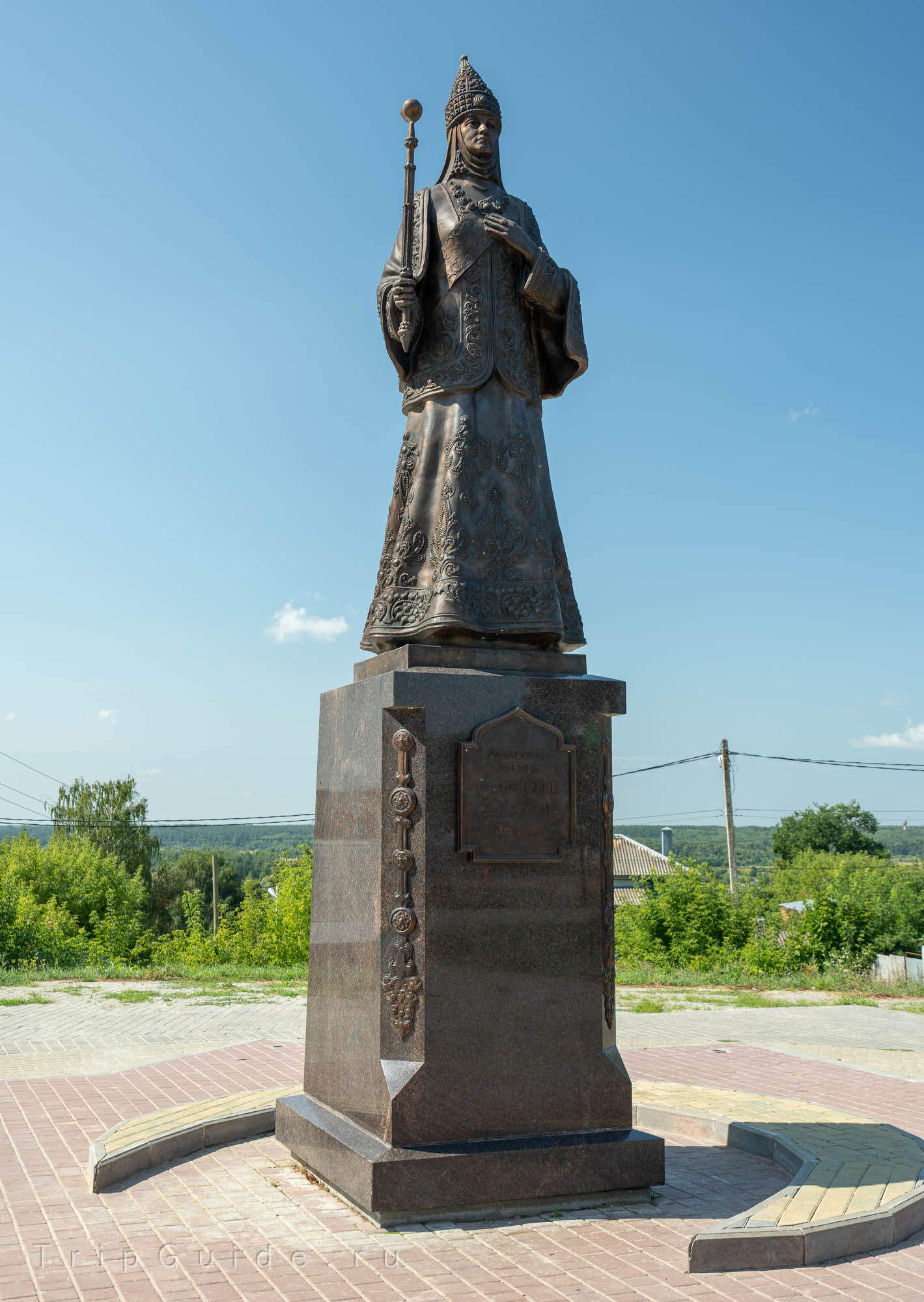 Фото памятника Сююмбике в Касимове