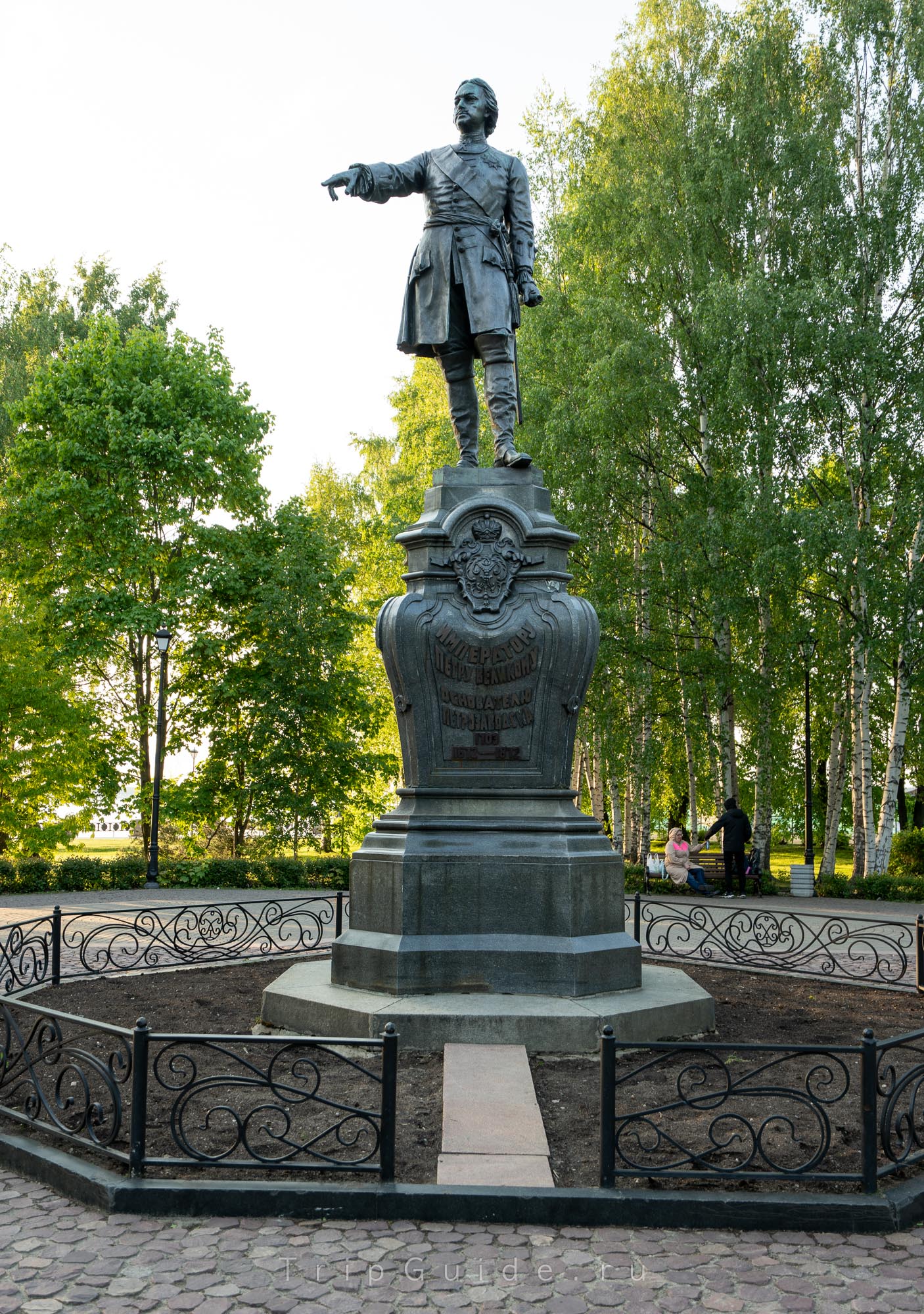 Памятник Петру Первому в Петрозаводске Памятник Петру Первому в Петрозаводске