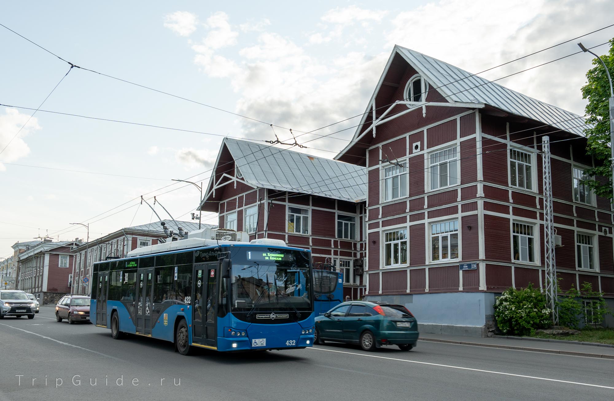 Троллейбус №1 на проспекте Ленина в Петрозаводске Троллейбус №1 на проспекте Ленина в Петрозаводске