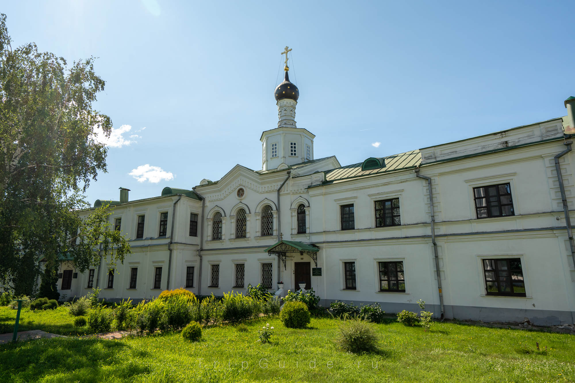 Гостиница Знати, Спасо-Преображенский монастырь в Рязани