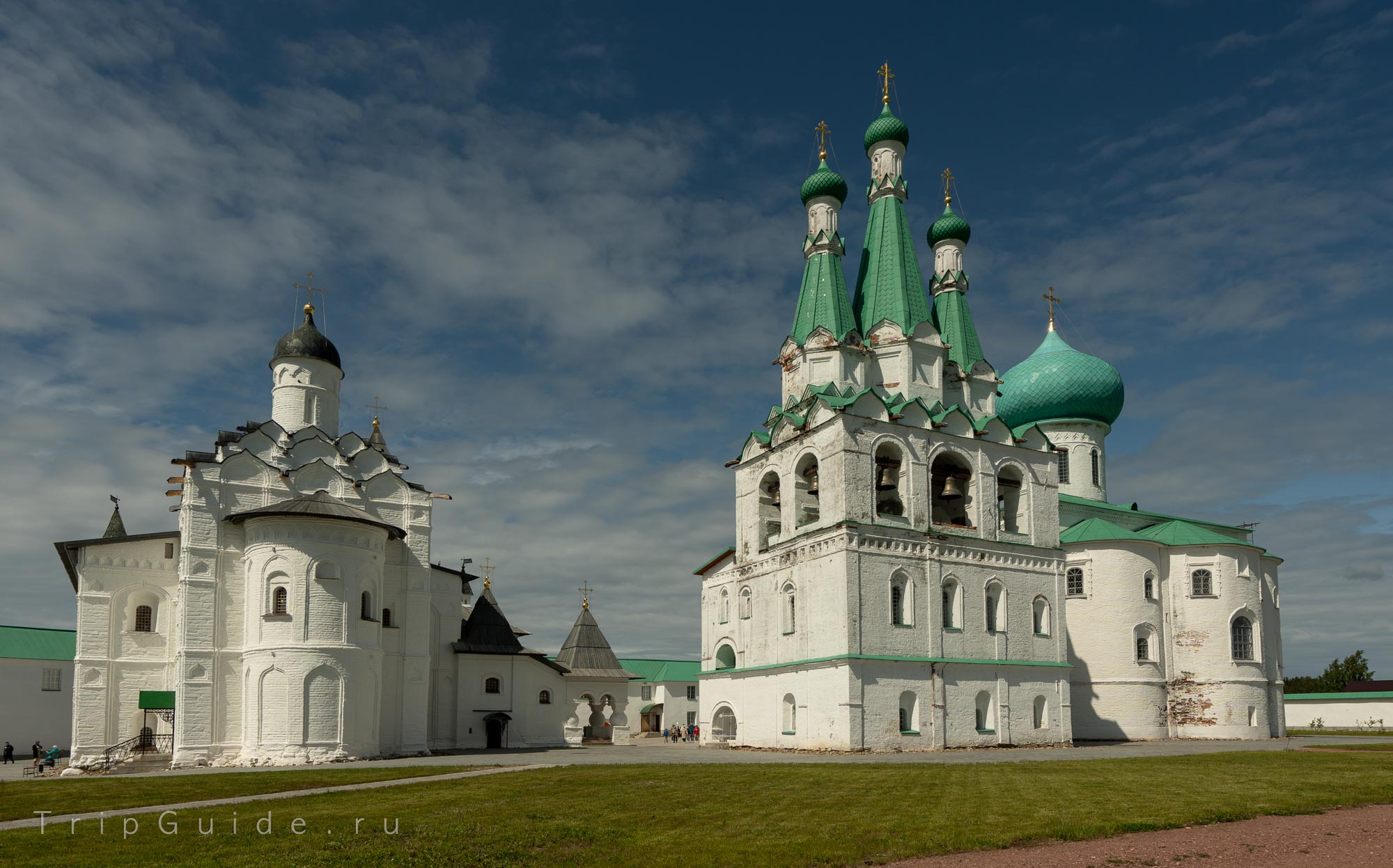 Комплекс храмов в Троицкой части монастыря Комплекс храмов в Троицкой части монастыря