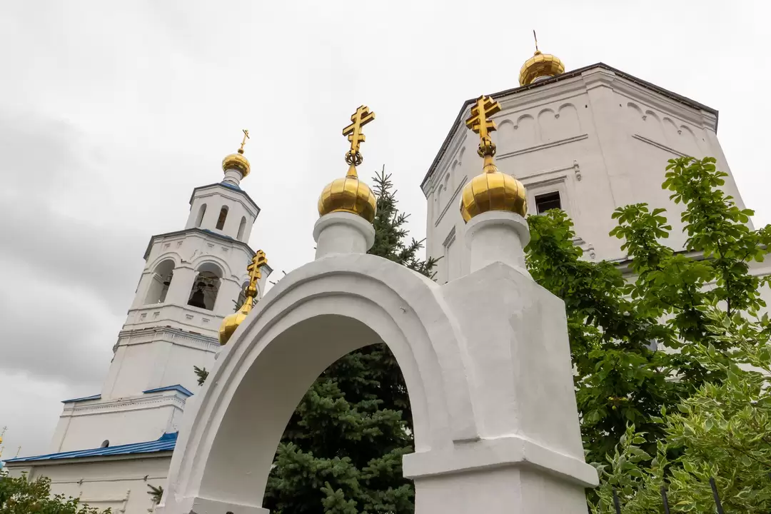 Ворота Пятницкой церкви в Казани Ворота Пятницкой церкви в Казани