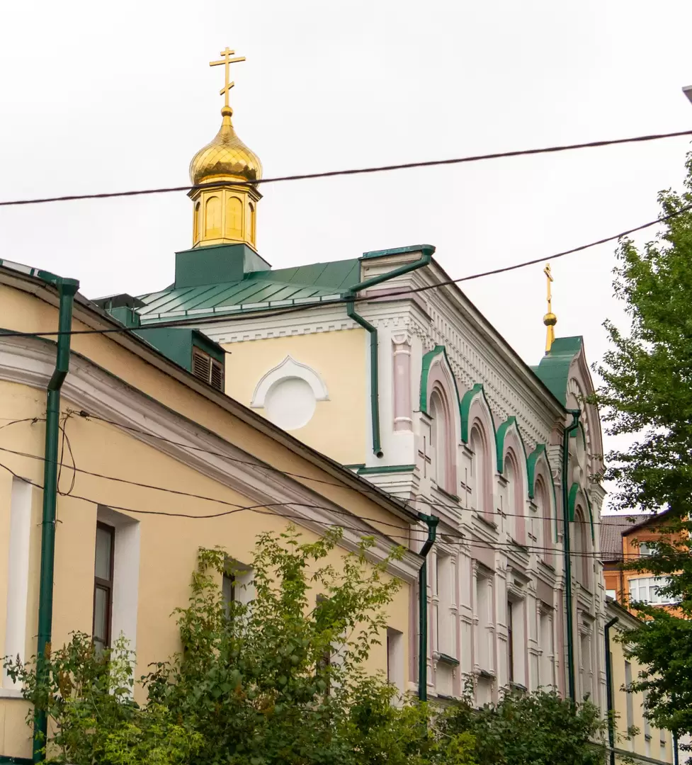 Воскресенская церквь в здании Управления Казанской епархии Воскресенская церквь в здании Управления Казанской епархии