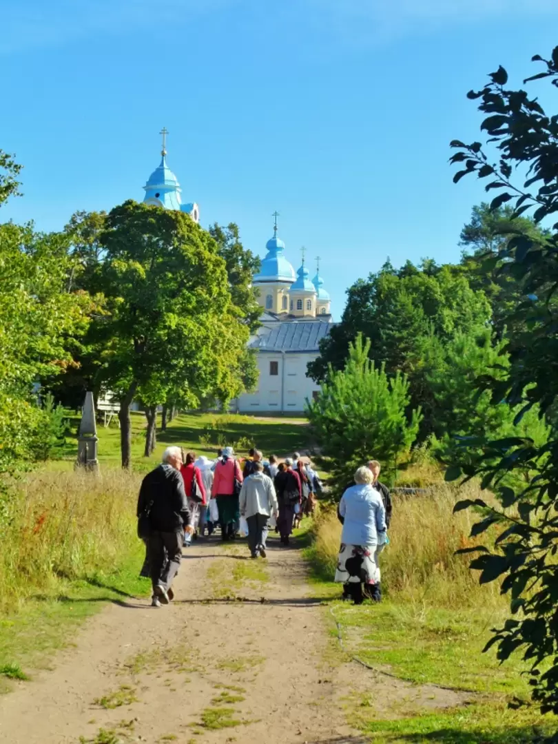 Дорога к монастырю