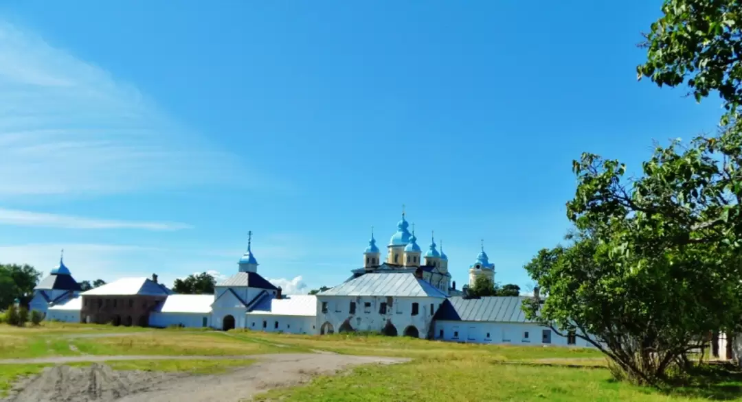 Вид на Коневский Рождество-Богородичный мужской монастырь