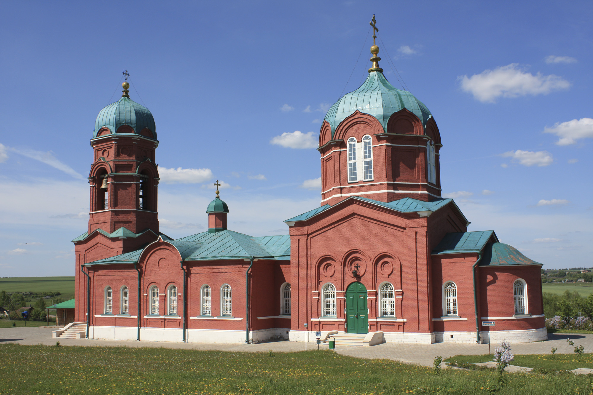 История поселка тульского. Храм Рождества Пресвятой Богородицы Куликово поле. Храм Рождества Богородицы Монастырщина. Колокольня Куликово поле Монастырщина.